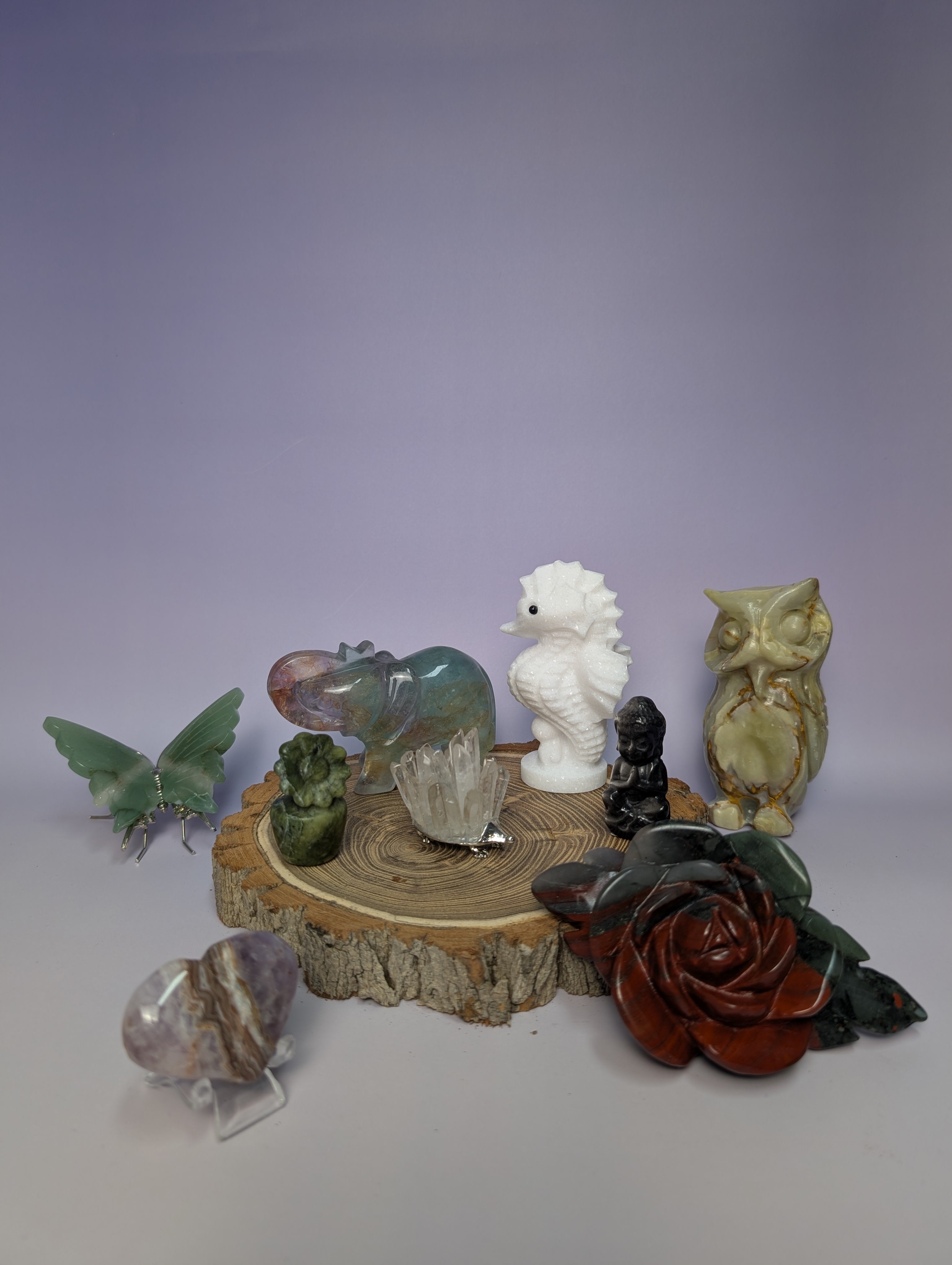 Schnitzereien / Carvings / Figuren
