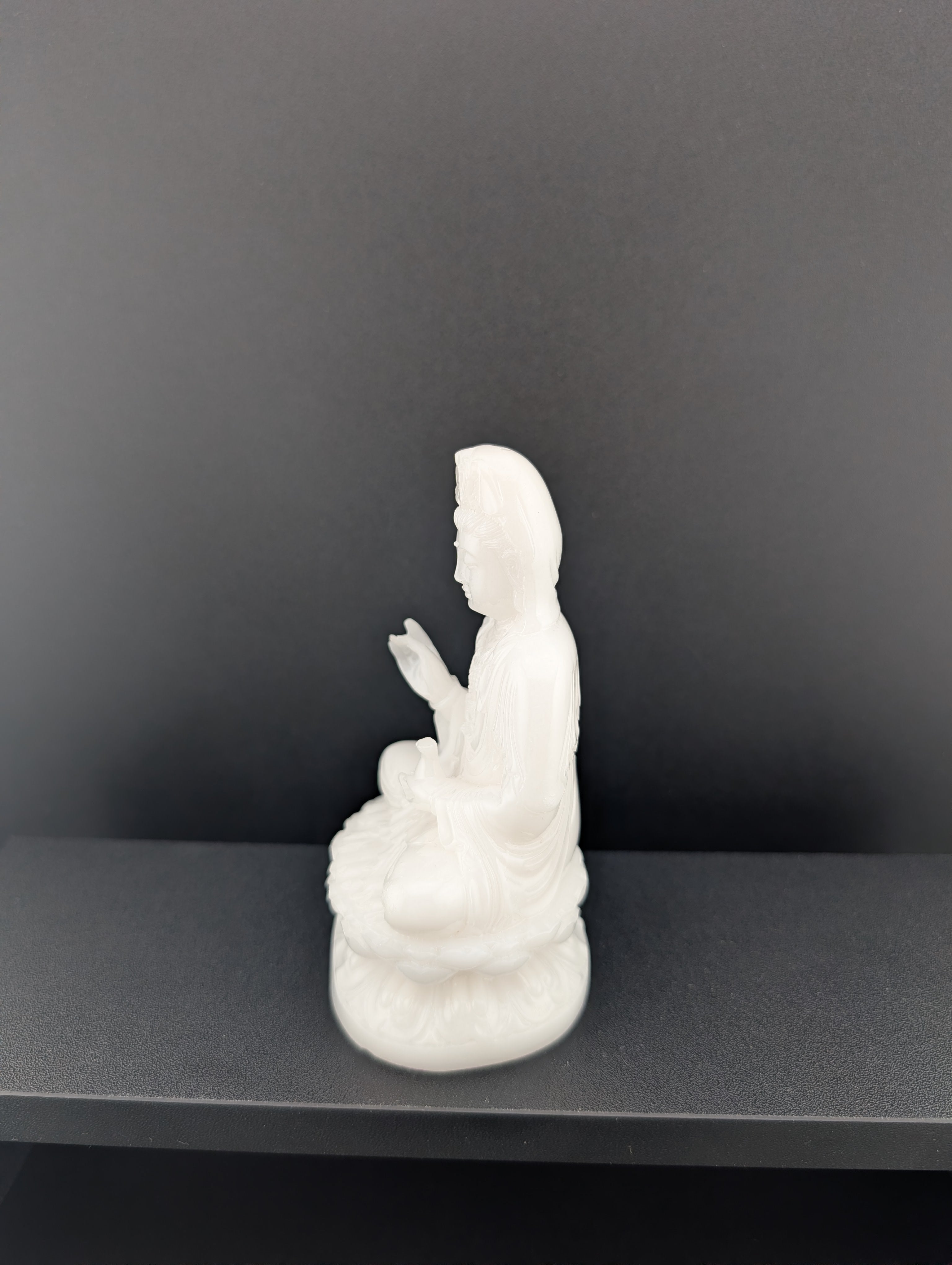 weiße Jade Buddha