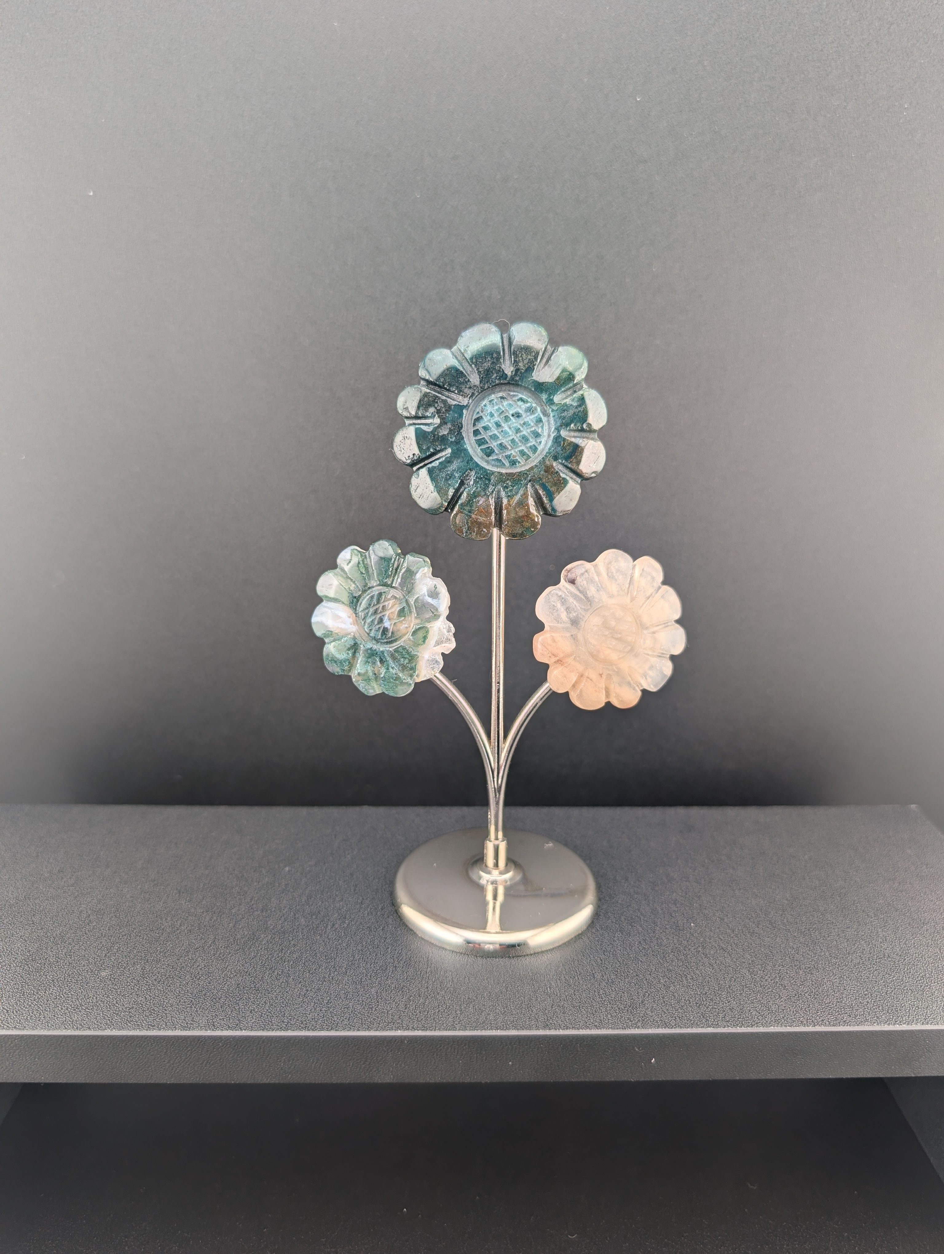 Blume auf Ständer